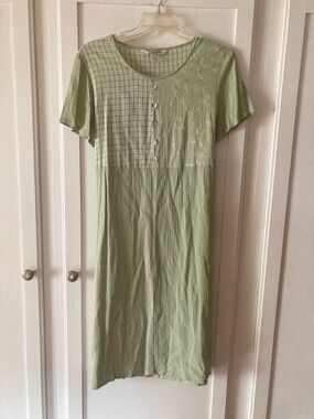 VTG Melrose Studio Light Green Short Sleeve Button Front Day Dress